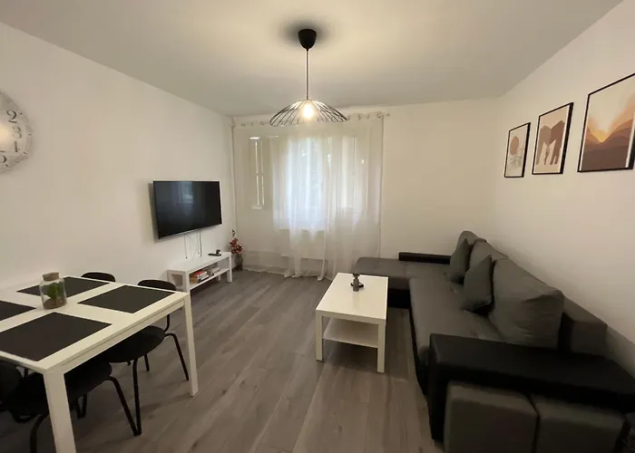 Renove - Les Nancy 公寓